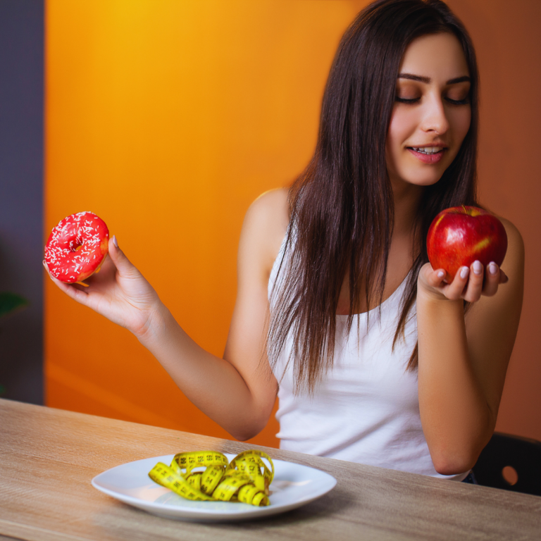 Develop a Healthier Relationship with Food: Strategies for Mindful Eating and Nutritional Balance