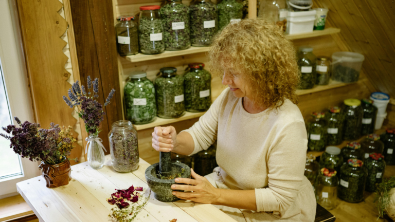 How to Dry and Store Herbs for Year-Round Use Efficiently and Safely